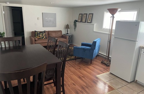 Okanagan-Similkameen Apartment | Quiet, cozy, clean, private, separate entrance 1 bedroom basement suite.
