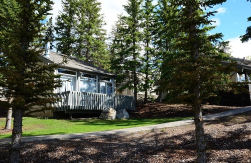 Banff Apartment | Quiet + Cozy Rockies Condo | Rundle View Balcony!
