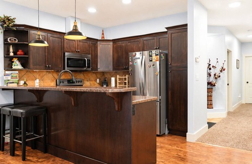 Radium Hot Springs Apartment | Radiant & Spacious 2Bath Condo