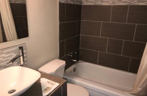 Niagara Falls Hotel | Rainbow Motor Inn - Fallsview