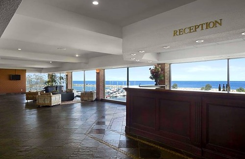 Jordan Harbour Hotel | Ramada by Wyndham Jordan/Beacon Harbourside Resort