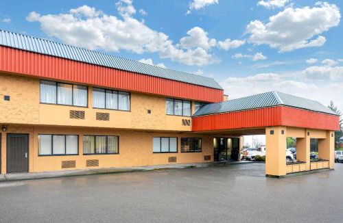 Coquitlam Hotel | Ramada by Wyndham Coquitlam