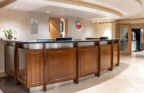 Coquitlam Hotel | Ramada by Wyndham Coquitlam