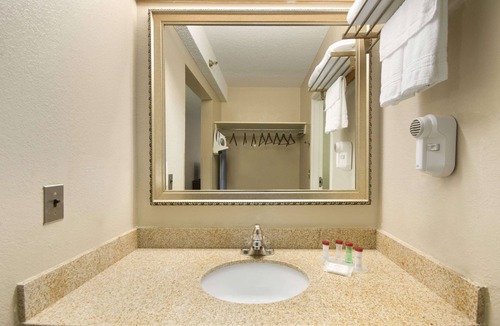 Southwest Raleigh Hotel | Ramada by Wyndham Raleigh