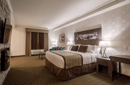Revelstoke Hotel | Ramada by Wyndham Revelstoke