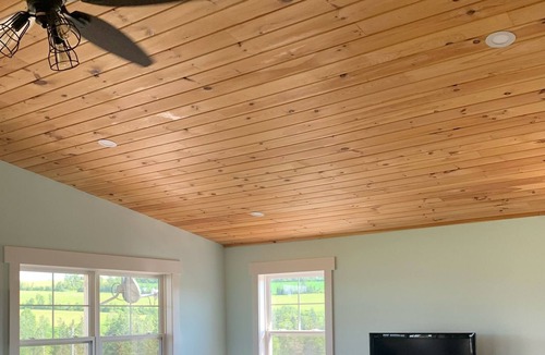 Found Mills Cottage | Rayner's Riverview Cottage - Sharing a piece of our island with you!