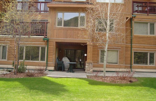 East Kootenay Condo | Recently renovated Main Floor 2 Bedroom/2 Bath Condo backing onto Toby Creek.