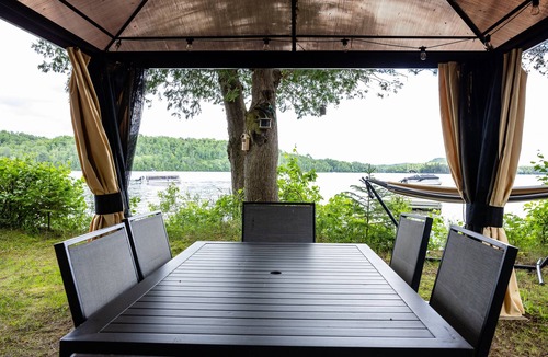 Nominingue Ski Chalet | Refuge de la Sittelle small lake Nominingue Golf, cycling, mountain biking, fishing, spa