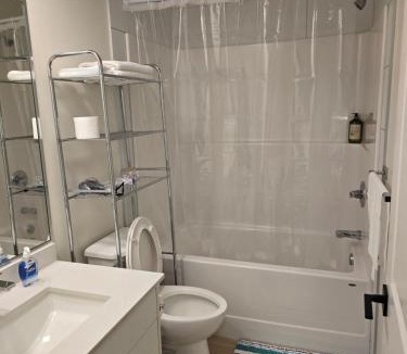 Southwest Edmonton Apartment | Reignare Suites
