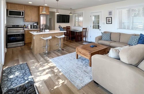 Sooke Cottage | Relax Seconds from the Pacific Ocean at Beachfront Cottage with Private Deck