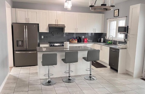 Bowmanville House | Relaxing 4-Bedroom Retreat in Bowmanville, Clarington