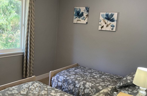 Saanich West House | Renovated home close to victoria general