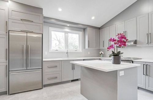Brossard House | Renovated house in Brossard