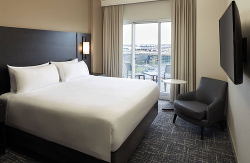 Saint-Laurent Hotel | Residence Inn by Marriott Montreal Airport