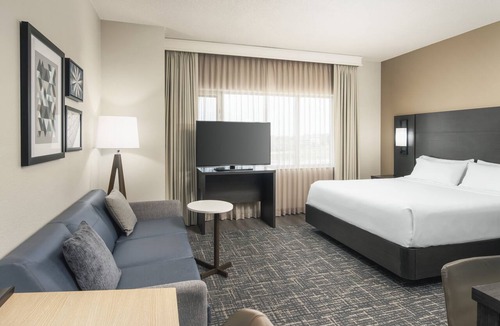 Saint-Laurent Hotel | Residence Inn by Marriott Montreal Airport