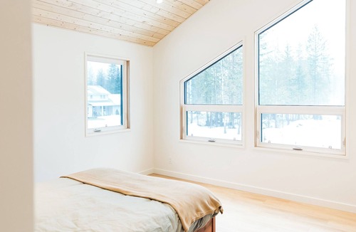 Revelstoke House | Revy Powder Paradise Sauna /Cold plunge/bike storage (garage)