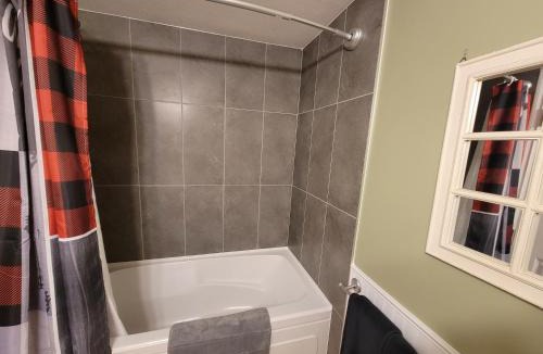 Sardis House | Riverbend Guest House