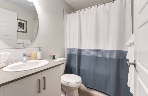 Cranston Condo | "Riverbend" one bed sleeps 4 in Cranston