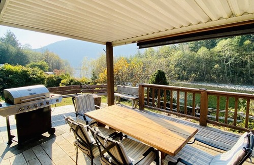 Zeballos House | Riverfront Cabin in Zeballos - Fish & explore the West Coast