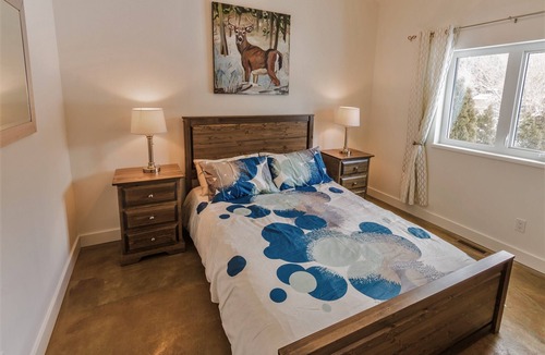 Fernie House | Riverfront! Private hot tub and mountain views! Close to the ski hill & town!