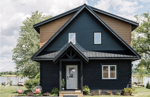 Trent Hills House | Riverside Cabin 2 A chic riverside retreat.