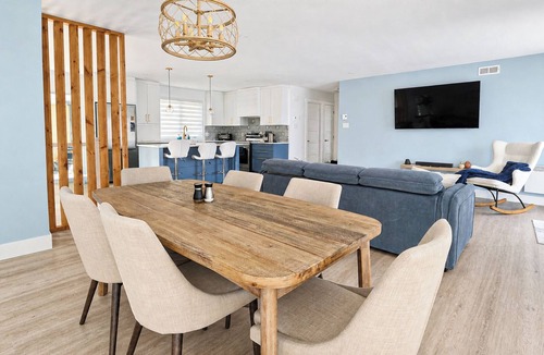 Saint-Paul-de-l'Ile-aux-Noix House | Riverside Retreat at a Marvelous 2-bedroom house
