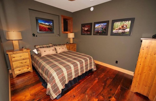 Valemount Cabin | Rocky Mountain Luxury Escape
