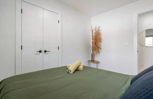 Killarney House | "Rodeo" Upper Suite In Trendy Killarney
