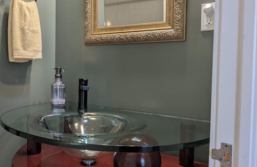 Lunenburg Bed & Breakfast | Rose & Thistle Bed & Breakfast