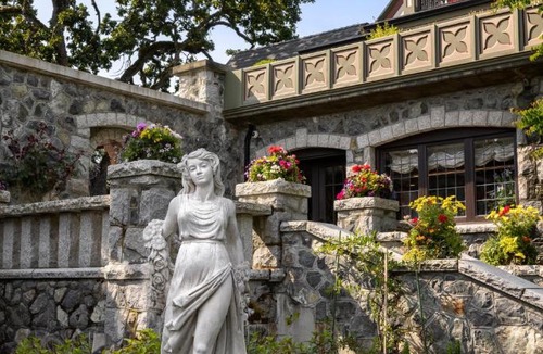 Esquimalt Hotel | Rosemead House