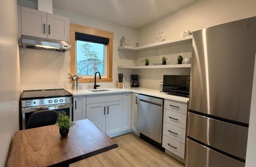 Charlottetown Hotel | Royalty Maples Motel & Cottages