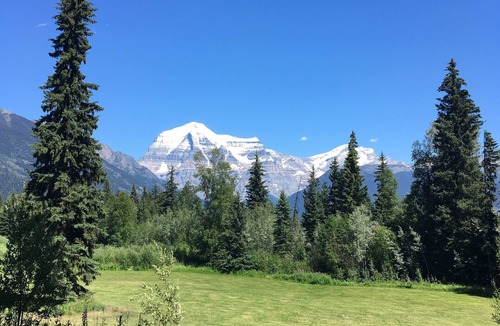 Regional District of Fraser-Fort George Cabin | Rustic cabin in the Canadian Rockies!