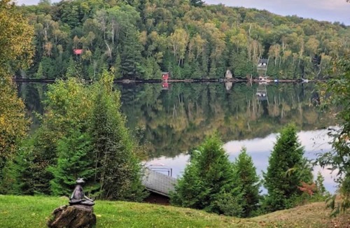 Trent Lakes Cottage | Rustic Waterfront Cottage -3 Bedroom,Sunset Views,Screened in Porch,Firepit,BBQ