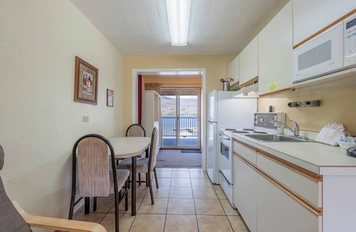 Osoyoos Resort | Safari Beach Resort