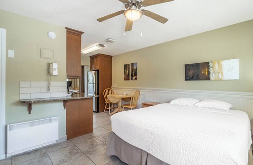 Osoyoos Resort | Safari Beach Resort