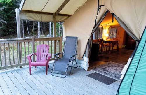 Saint Patrick RV Rental | Safari Glamping Tent! Forest Retreat & Hot Tubs!