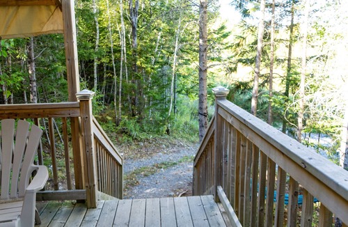 Saint Patrick RV Rental | Safari Glamping Tent! Forest Retreat & Hot Tubs!