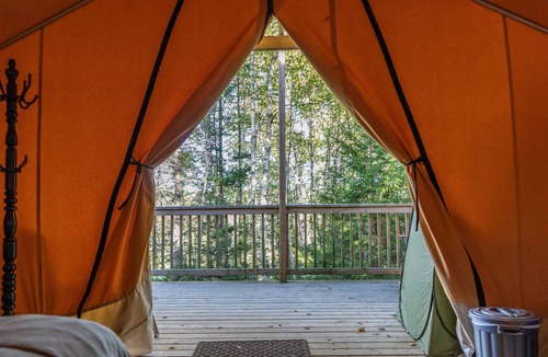 Saint Patrick RV Rental | Safari Glamping Tent! Forest Retreat & Hot Tubs!