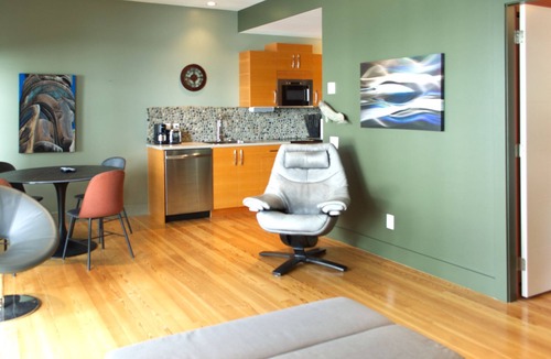 Sooke Cottage | Salish Sunrise Cottage