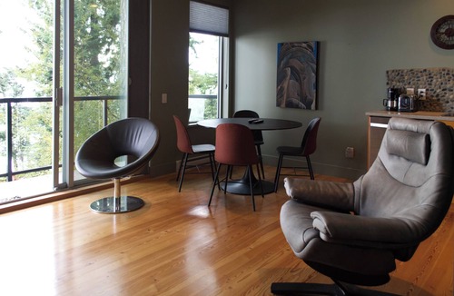 Sooke Cottage | Salish Sunrise Cottage