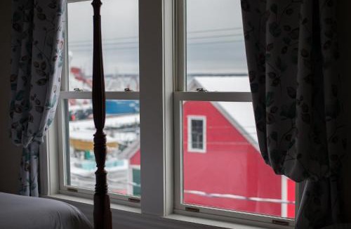 Lunenburg Waterfront House | Salt Shaker Deli & Inn