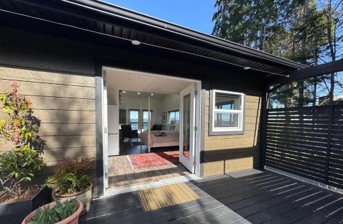 Salt Spring Island House | Salt Spring Sunrise