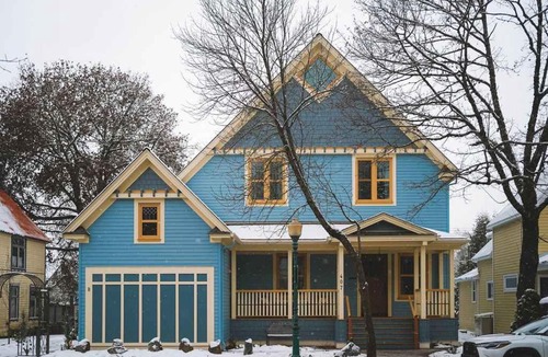 Revelstoke House | Samson House