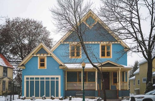 Revelstoke House | Samson House