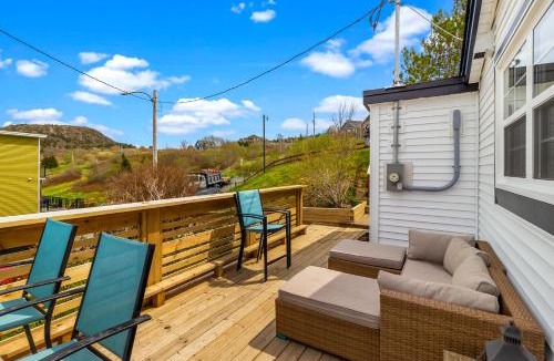 Quidi Vidi House | Samuelson House Quidi Vidi Deck Spa Bath