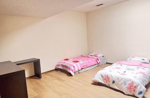 Northwest Calgary Bed & Breakfast | Sandstone Homestay