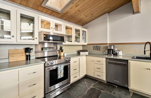 Ragged Island House | Sandy Point Seaside Spa Retreat