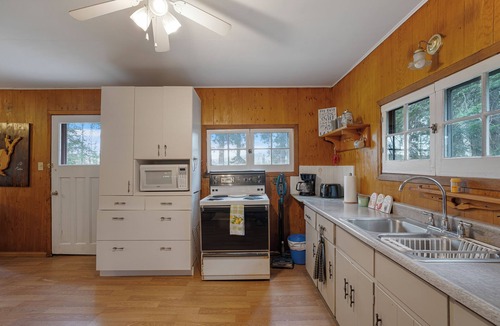 Lake St. Peter Cabin | Sandy Shores Cabin on Lake St. Peter with Fire Pit+BBQ
