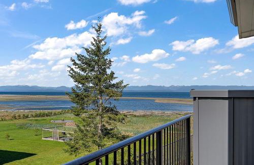 Black Creek House | Saratoga Beach Villa 6