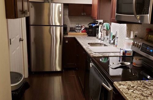 Timberlea Apartment | Save Time Commuting! North Side Suite 5 Min Walk to Site Bus Studio Basement